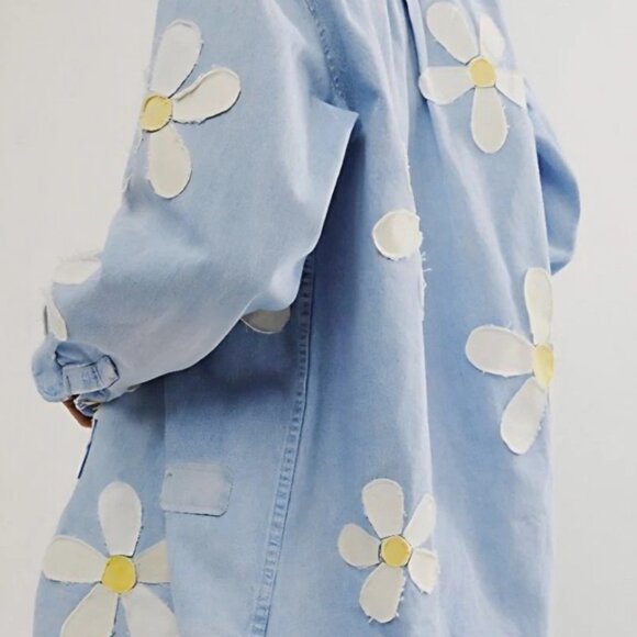 NEW FREE PEOPLE x TRICIA FIX DAISY DENIM OVERSIZED BUTTON DOWN SHIRT TOP SZ XS/S - Picture 2 of 7